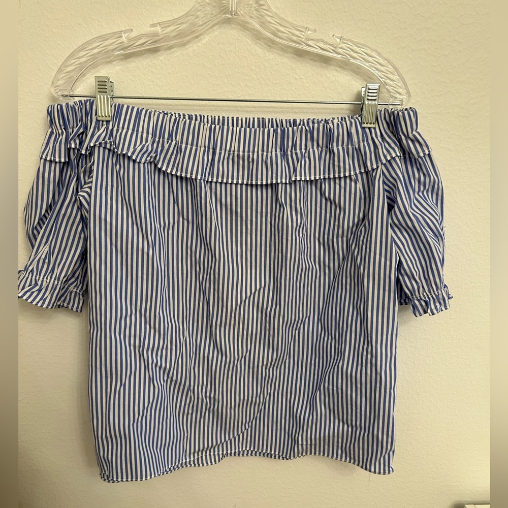 Off the shoulder Vineyard Vines x Target shirt